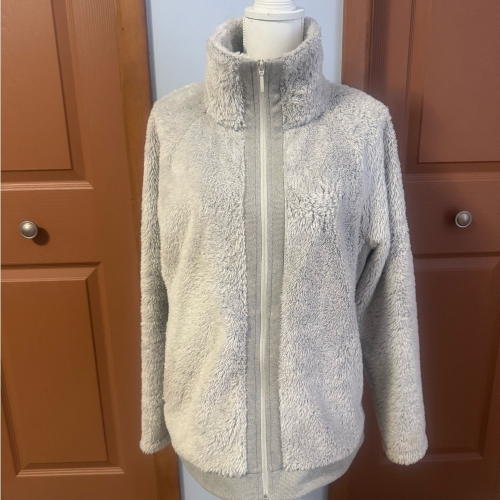 The North Face Women's XL Cozy Light Gray Teddy Jacket